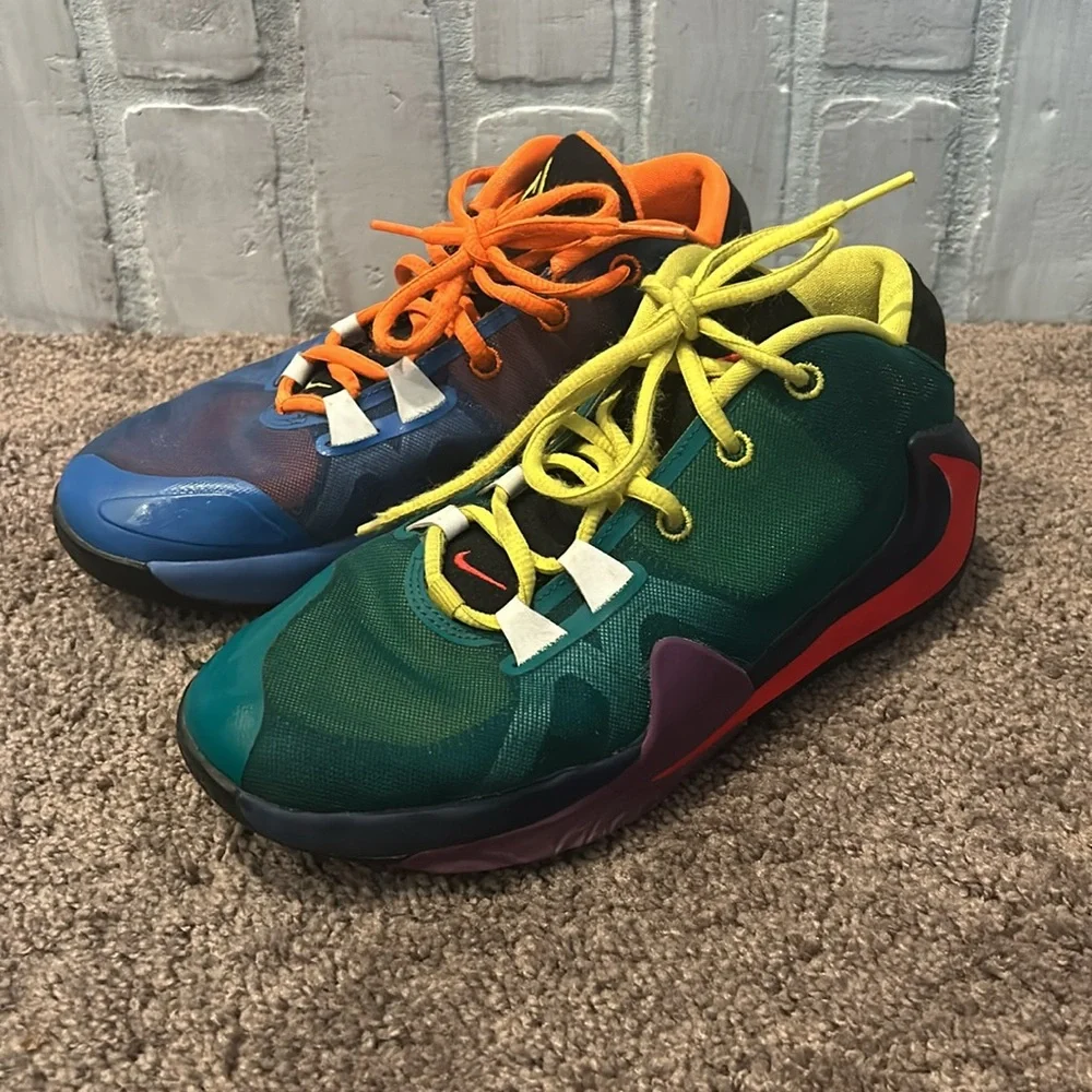 Nike kids zoom freak 1 youth 6 sneakers